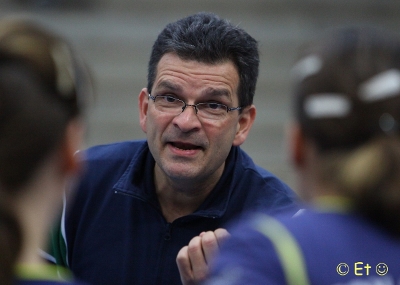 Trainer Franz-Josef Höly beim Team-Timeout